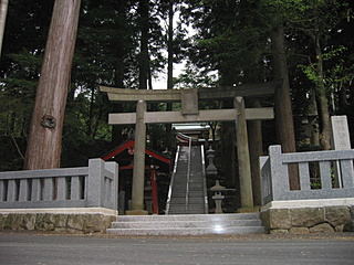 仁杉神社石段